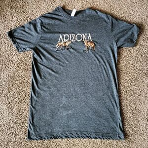 Arizona Wolf T-Shirt Men's Medium Embroidered Gray Short Sleeve
